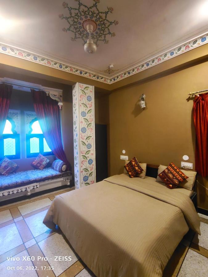 The Rustic Monk Hostel Udaipur Exterior photo